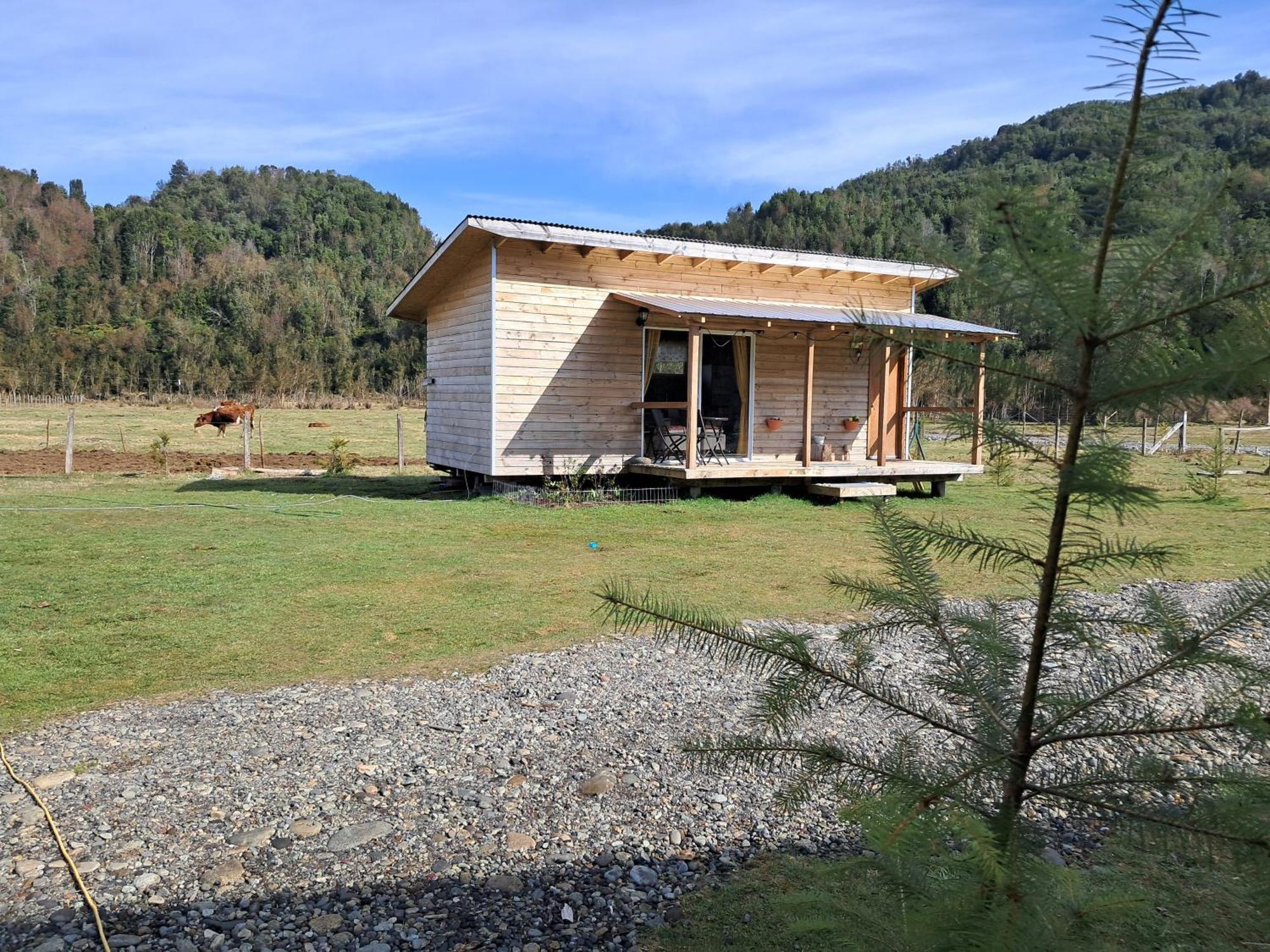 Cabana Del Campo Hornopiren Exterior photo